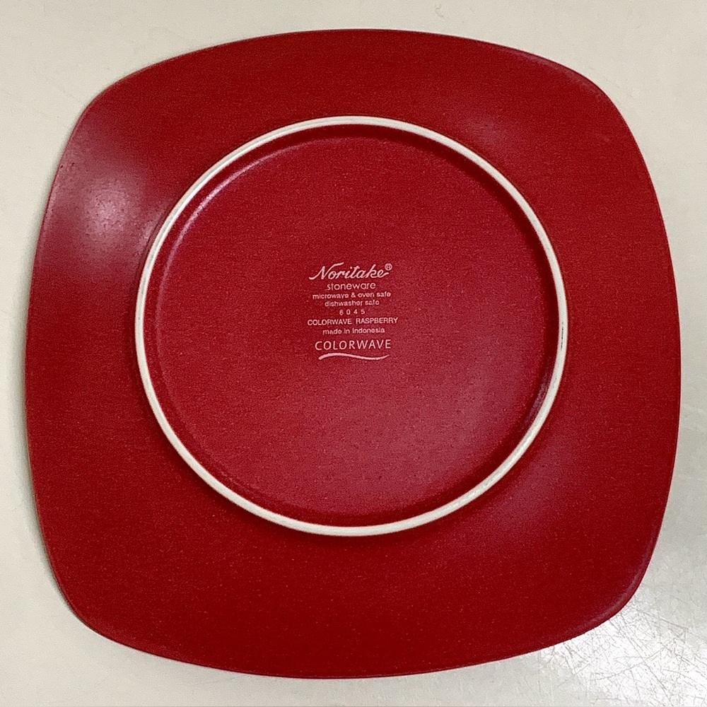 Noritake Raspberry Colorwave Two Tone Square Salad Plate - Picture 10 of 13
